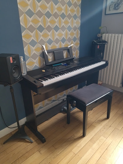 Viard Carmen, Professeur De Musique à Tilly-sur-Seulles