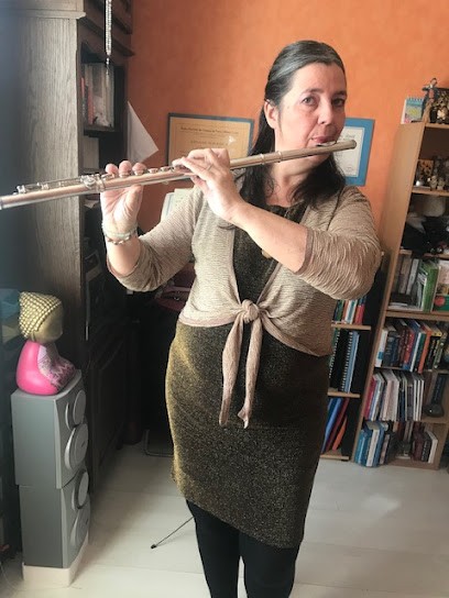 Delache-Le Maitre Frédérique Flûte Traversière Et Piccolo : Musicienne Et Professeur, Professeur de Musique à Royan