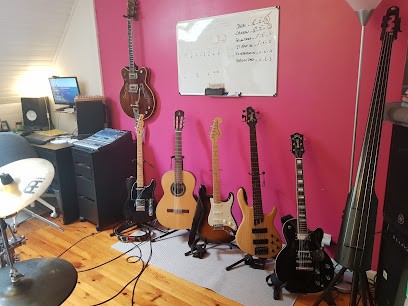 Guitar Lessons Governed Beau, Professeur de Musique à Bezons