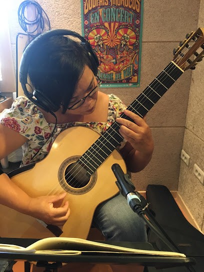 Guitars En Stock, Ecole de Musique à Saint-Marcel-sur-Aude