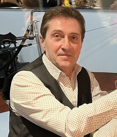 Cours De Guitare Paris 12 - M°Bastille-Voltaire-Ledru Rollin Professeur De Musique à Paris 11