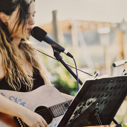 Manon Lardanchet Rutjes - Cours De Chant Professeur De Musique à Saint-Bonnet-de-Mure
