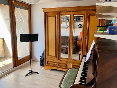 Pontarlier - Singing Lessons And Coaching Vocal - Pierre Favre, Professeur de Musique à Pontarlier