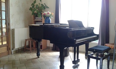 Claudine Coquelin, Professeur de Musique à Lécousse