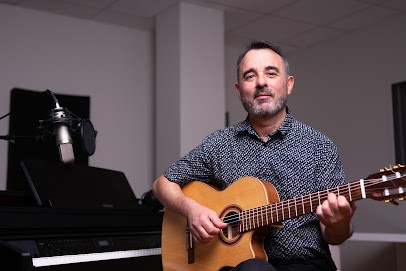 Jean Yves Exposito Cours De Guitare, Piano, Professeur de Musique à Morlaàs